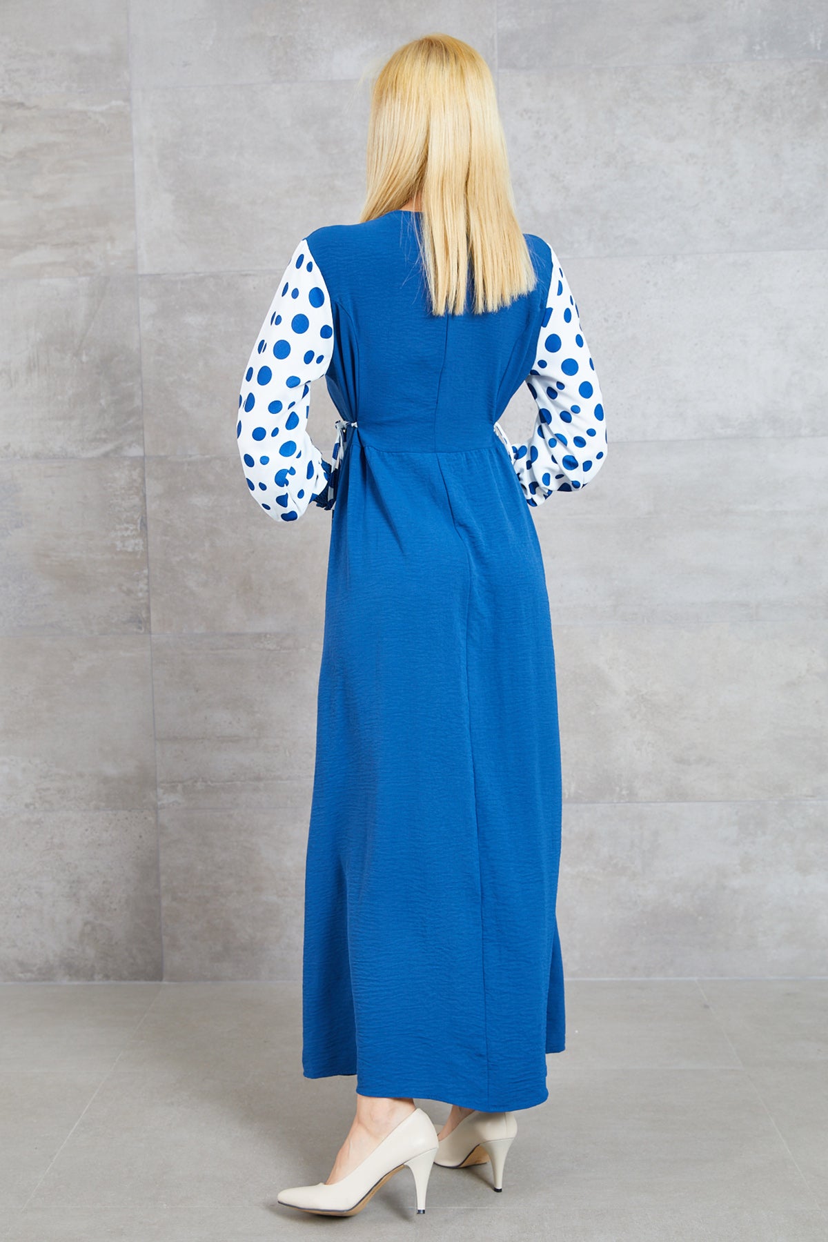 Büyük Beden Puantiyeli Kolu Lastikli Uzun Elbise İndigo