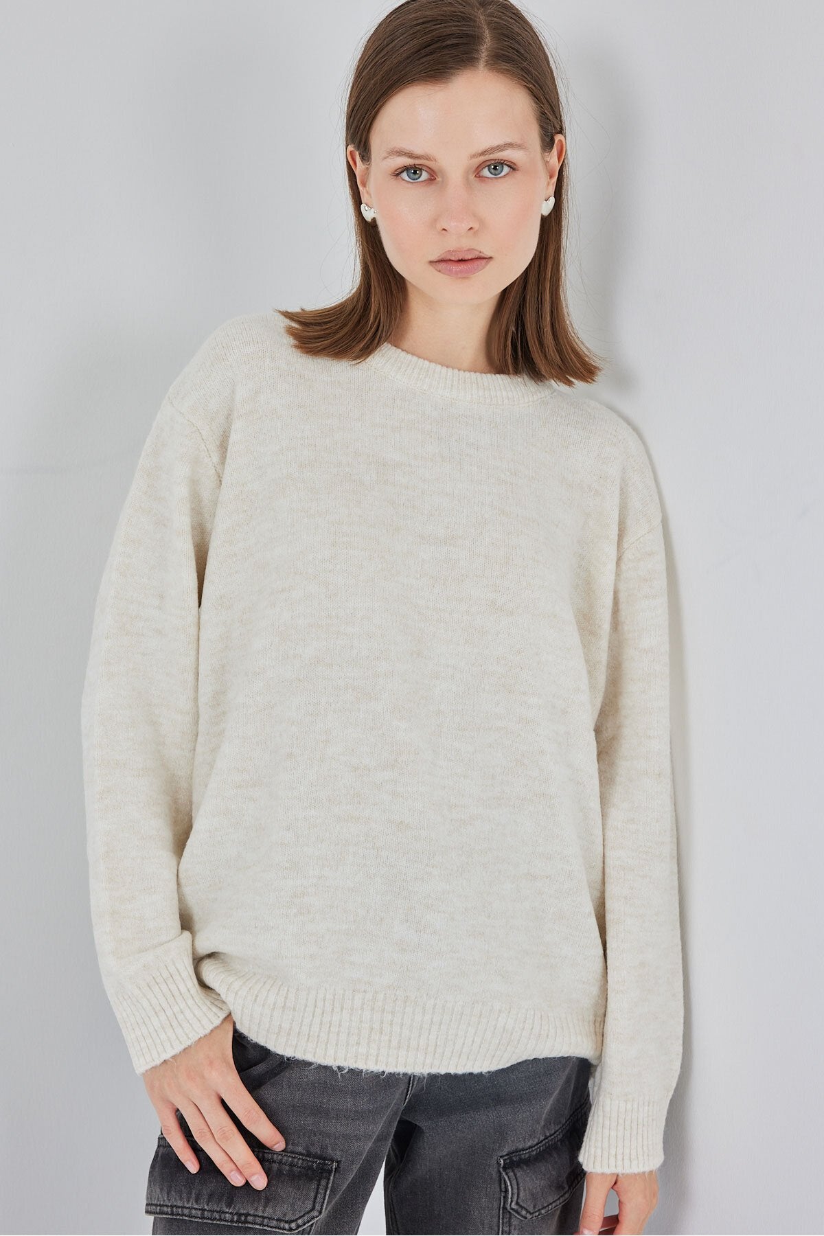 15895 Oversize Düz Krem Triko Kazak