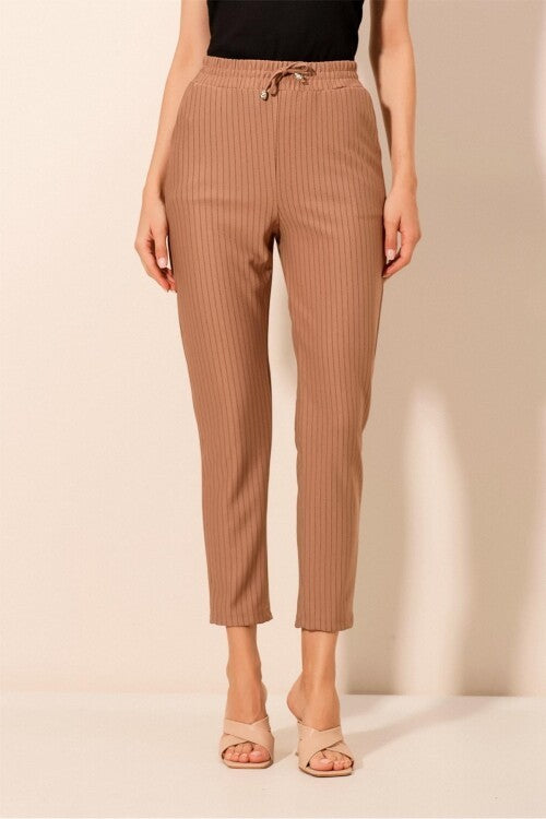 Бел қисми резинка ва боғчиқли шим – Камел (6560 Beli Lastikli Bağcıklı Pantolon - Camel)