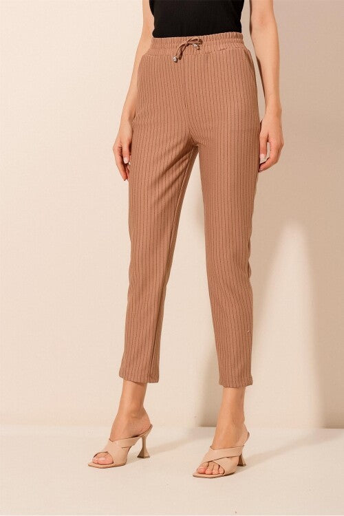 Бел қисми резинка ва боғчиқли шим – Камел (6560 Beli Lastikli Bağcıklı Pantolon - Camel)