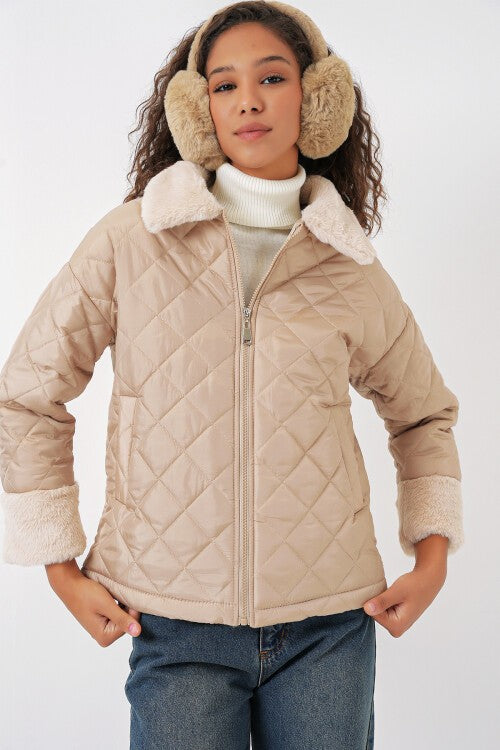 Peluş Detaylı Kapitone Mont - Bej 5202