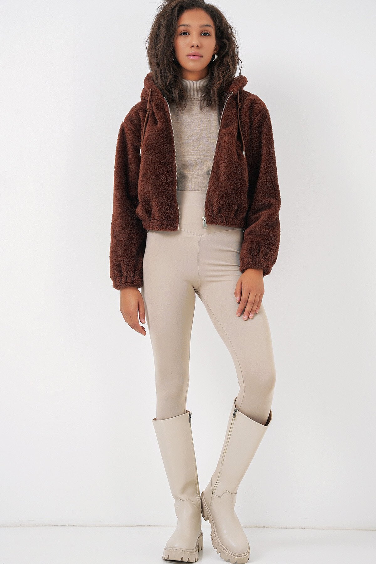 Merterium 5193 Kapüşonlu Peluş Crop Ceket - Kahverengi