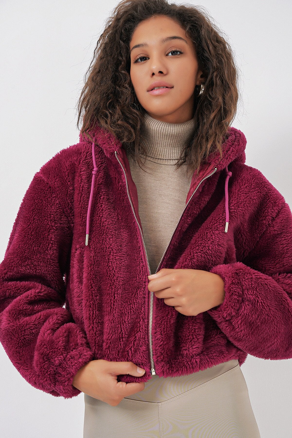 Merterium 5193 Kapüşonlu Peluş Crop Ceket - Mürdüm