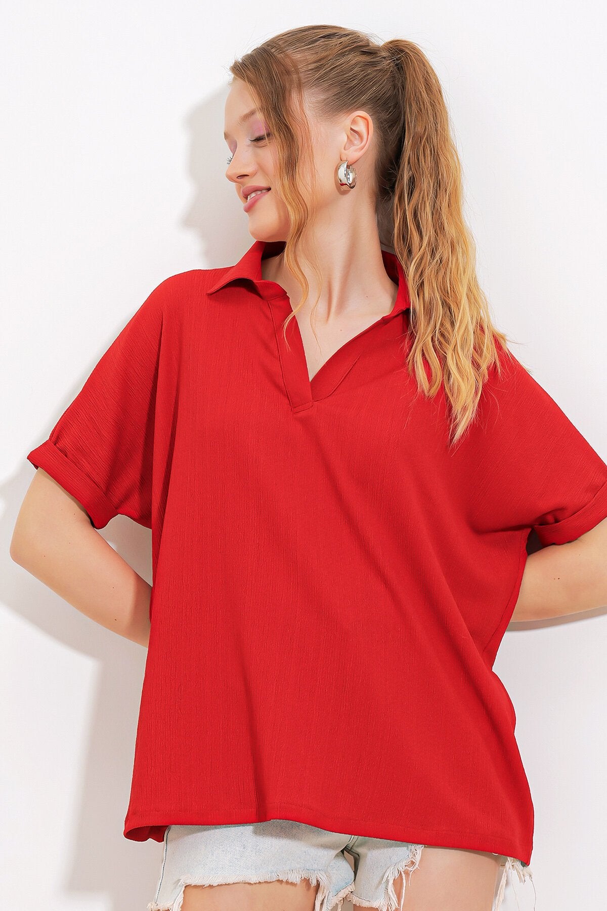 Kadın Kırmızı Oversize Polo Yaka Örme Bluz 0486