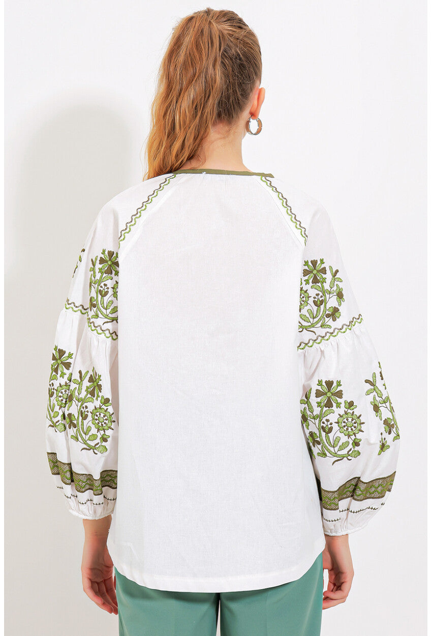 Kadın Nakışlı Keten Bluz 902