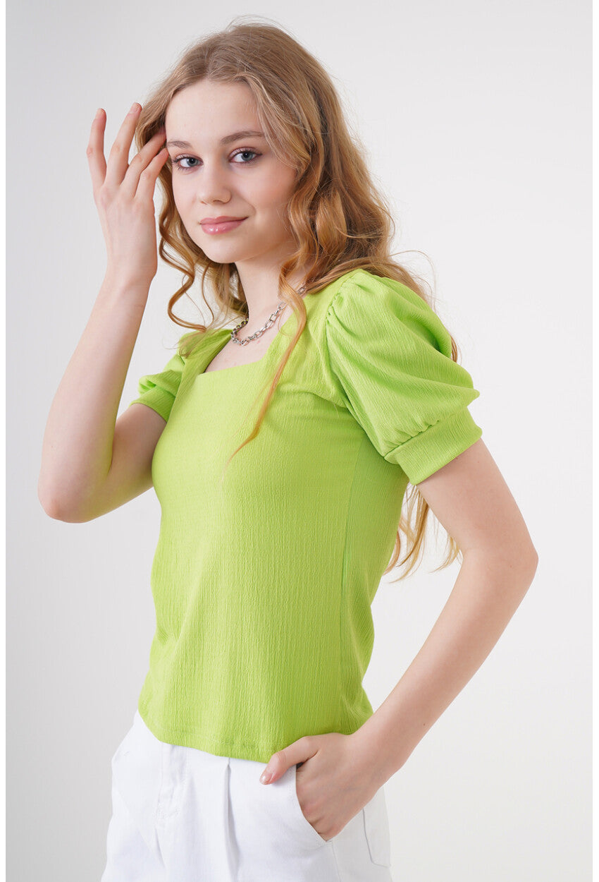 0409 Kare Yaka Örme Bluz