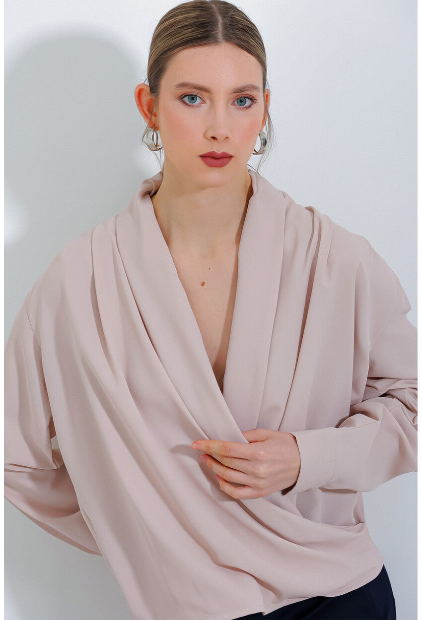 0492 Anvelop Yaka Dökümlü Bluz