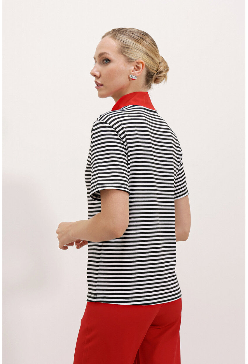0497 Polo Yaka Çizgili Tişört