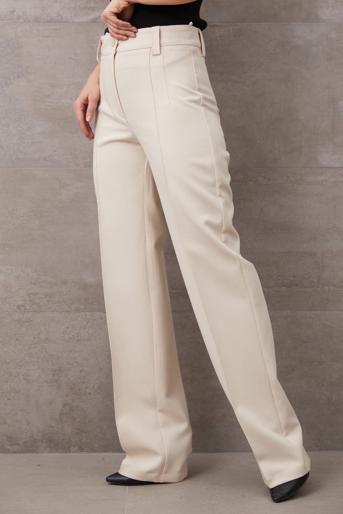 Önü Çimalı Pantolon Bej