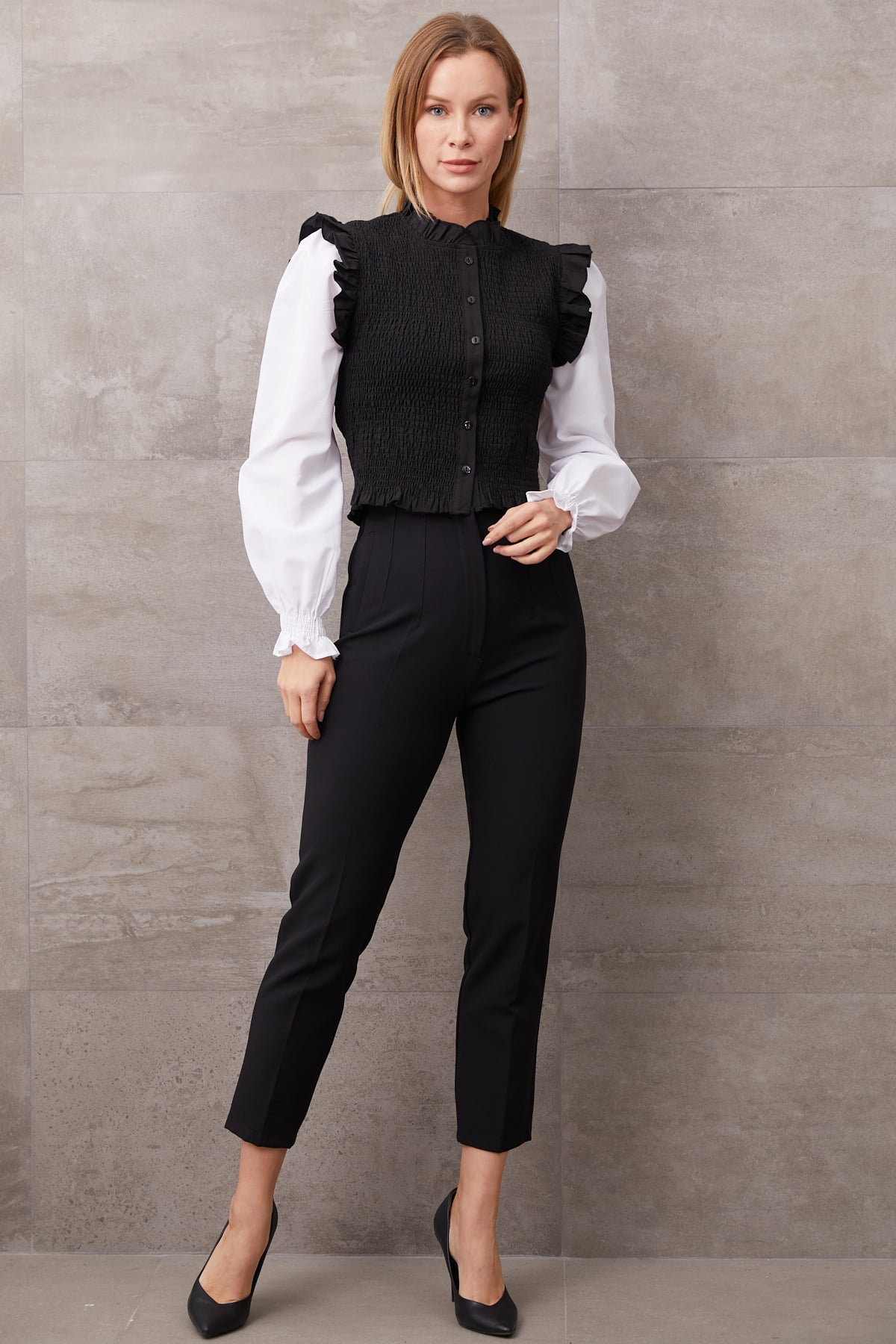 Kolu Büzgülü Gömlek Siyah - Beyaz