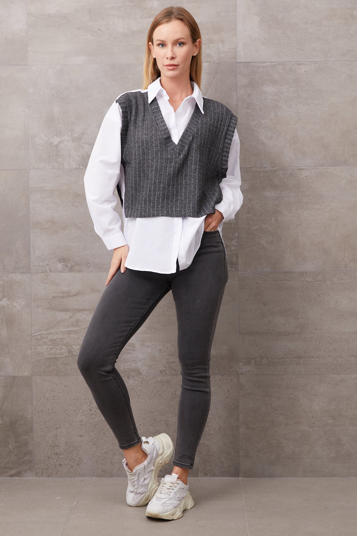 Süveter Detaylı Gömlek Gri - Beyaz