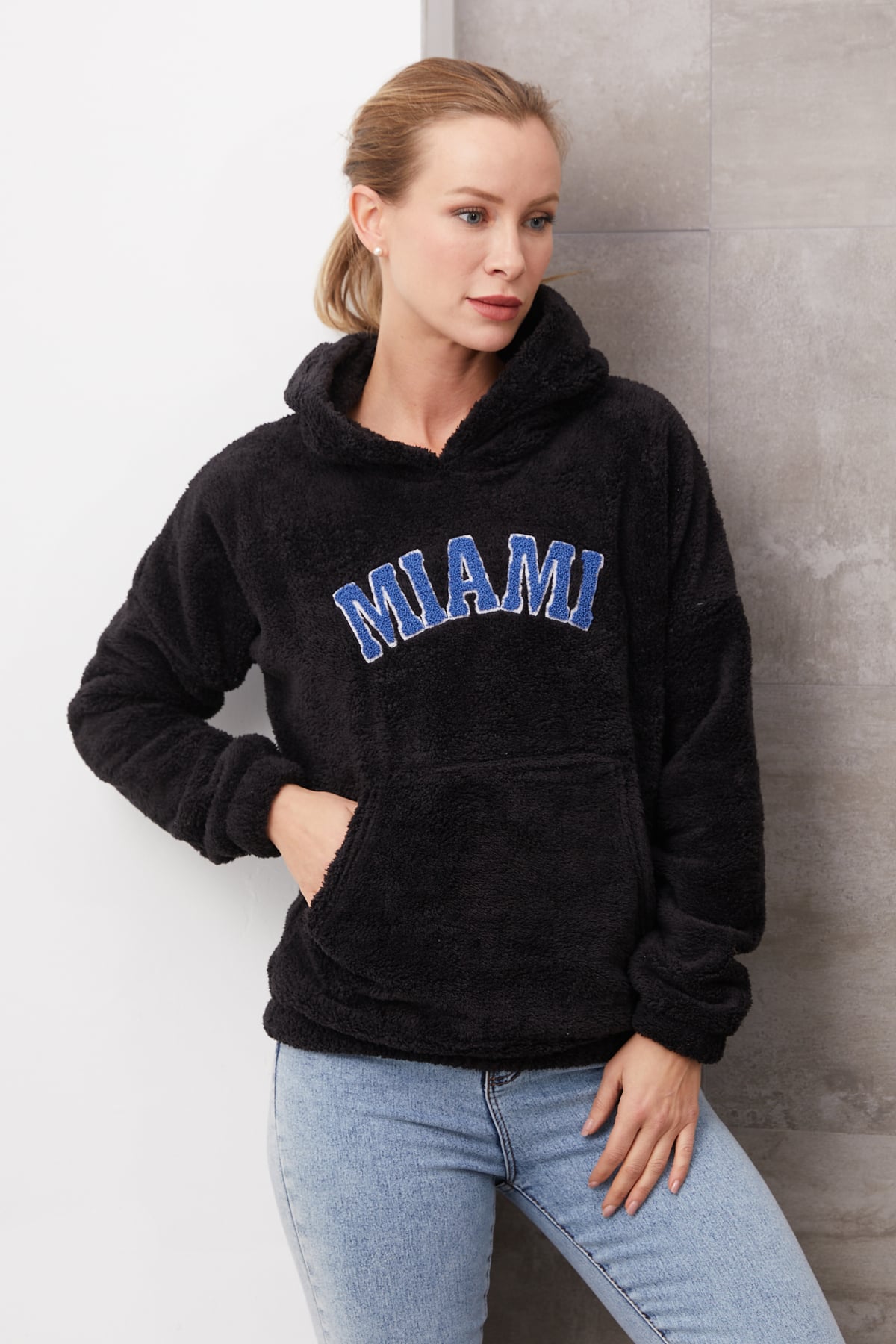 Kapüşonlu Peluş Sweatshirt Siyah