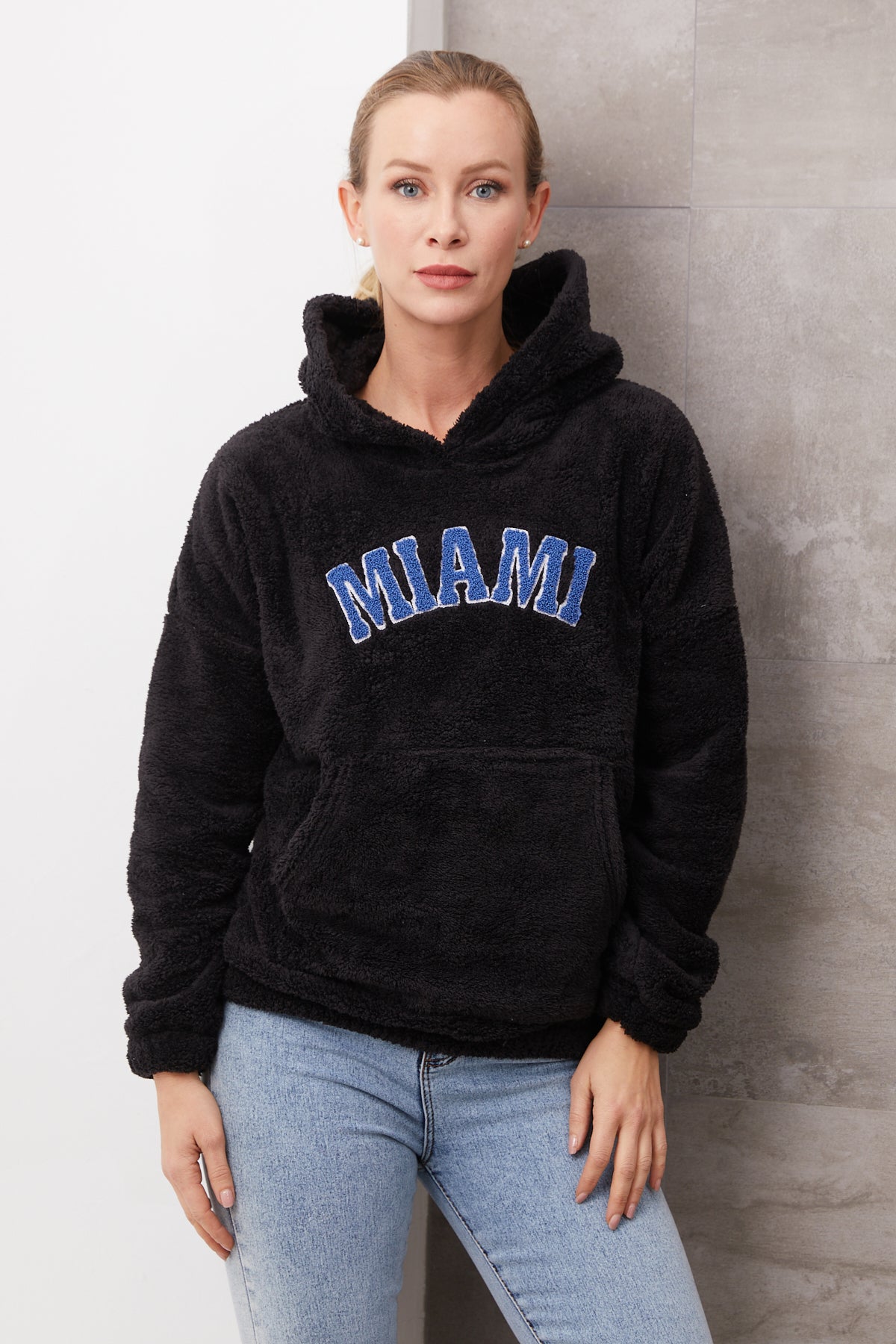 Kapüşonlu Peluş Sweatshirt Siyah