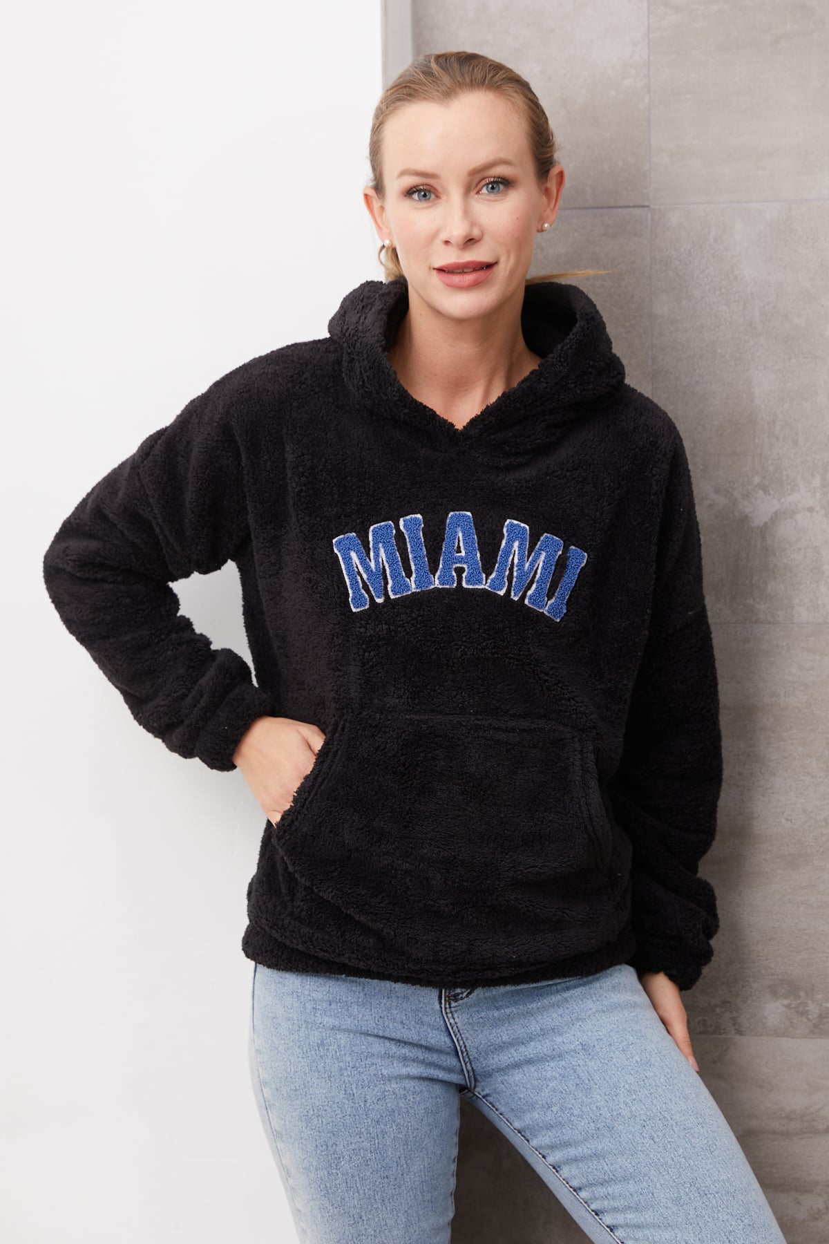 Kapüşonlu Peluş Sweatshirt Siyah