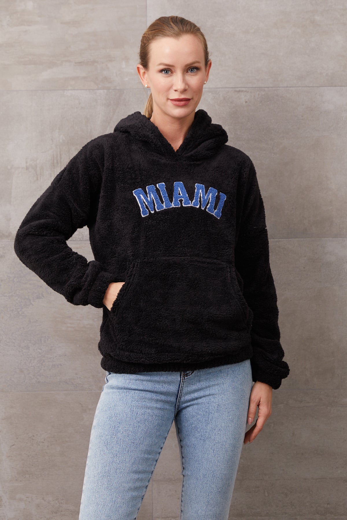 Kapüşonlu Peluş Sweatshirt Siyah