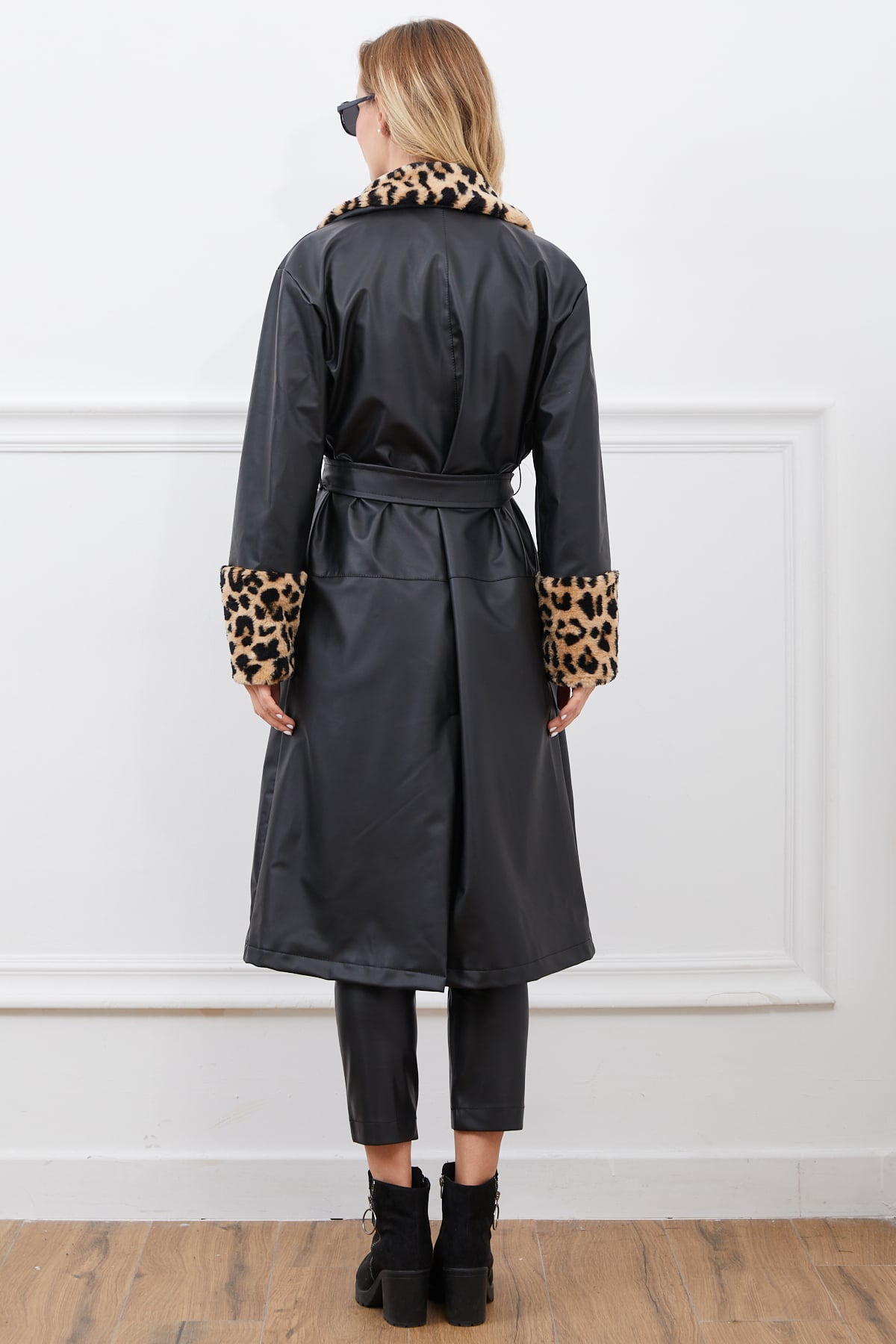 Leopar Kürklü Deri Kaban Siyah