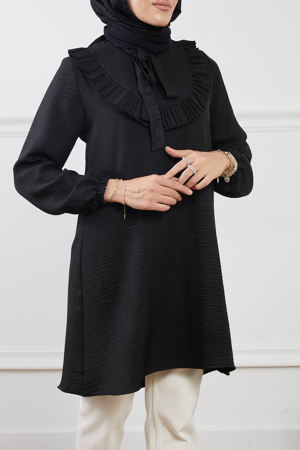 Fırfır Detaylı Tunik Siyah