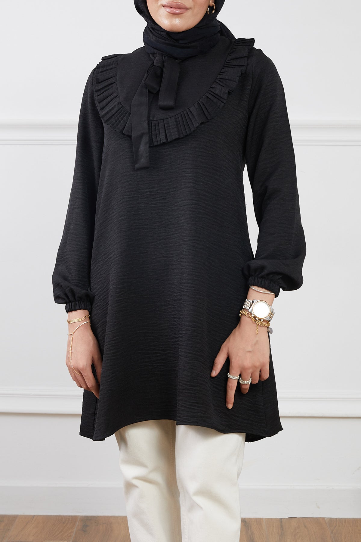 Fırfır Detaylı Tunik Siyah