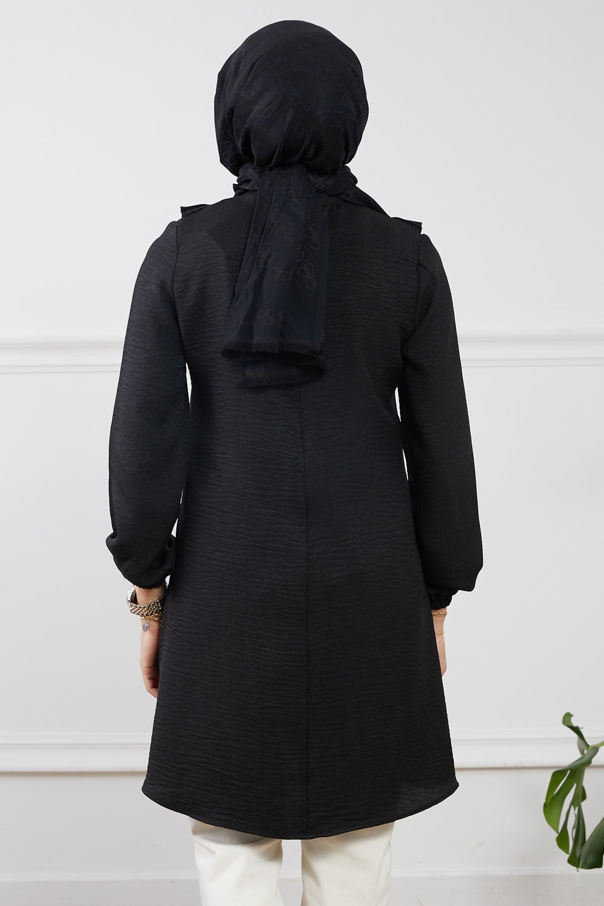 Fırfır Detaylı Tunik Siyah