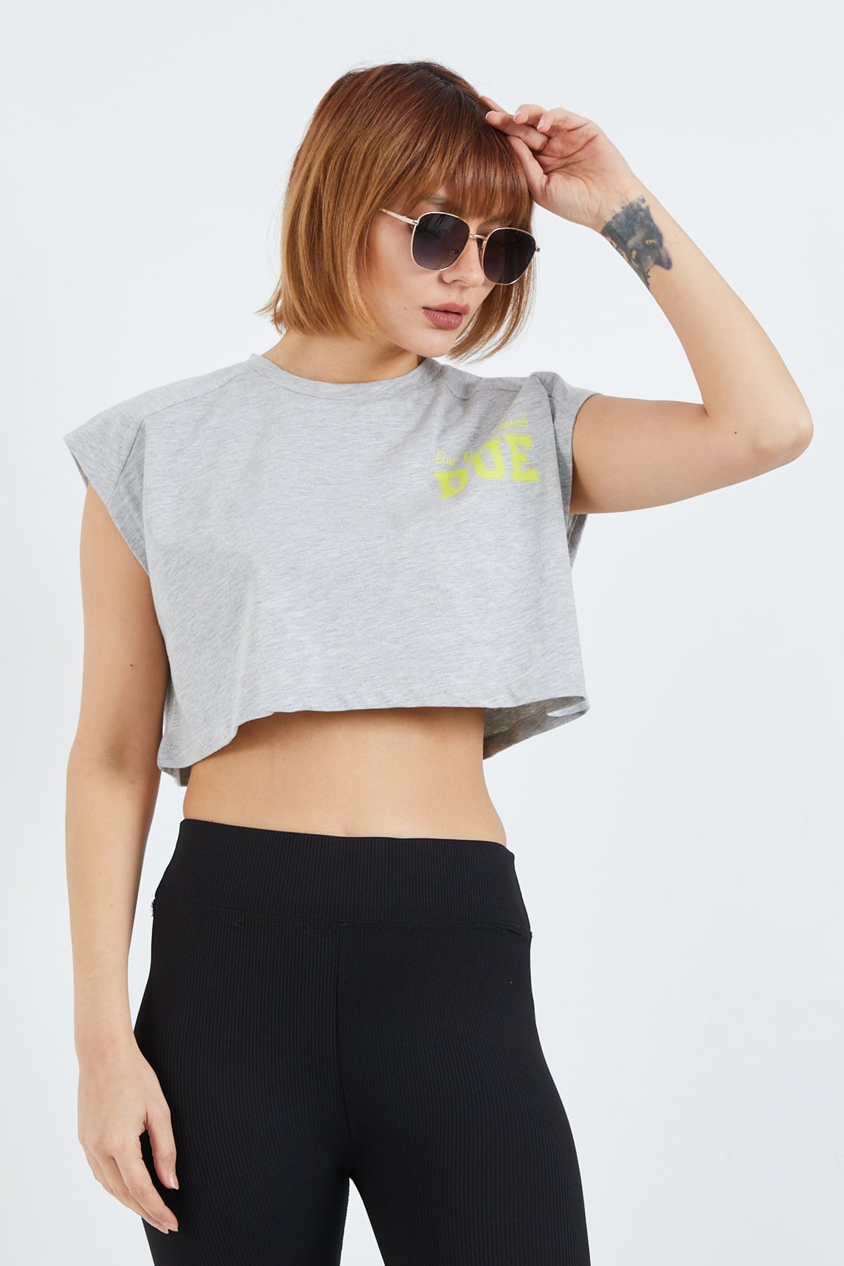 Yazı Baskılı Crop T-shirt Gri