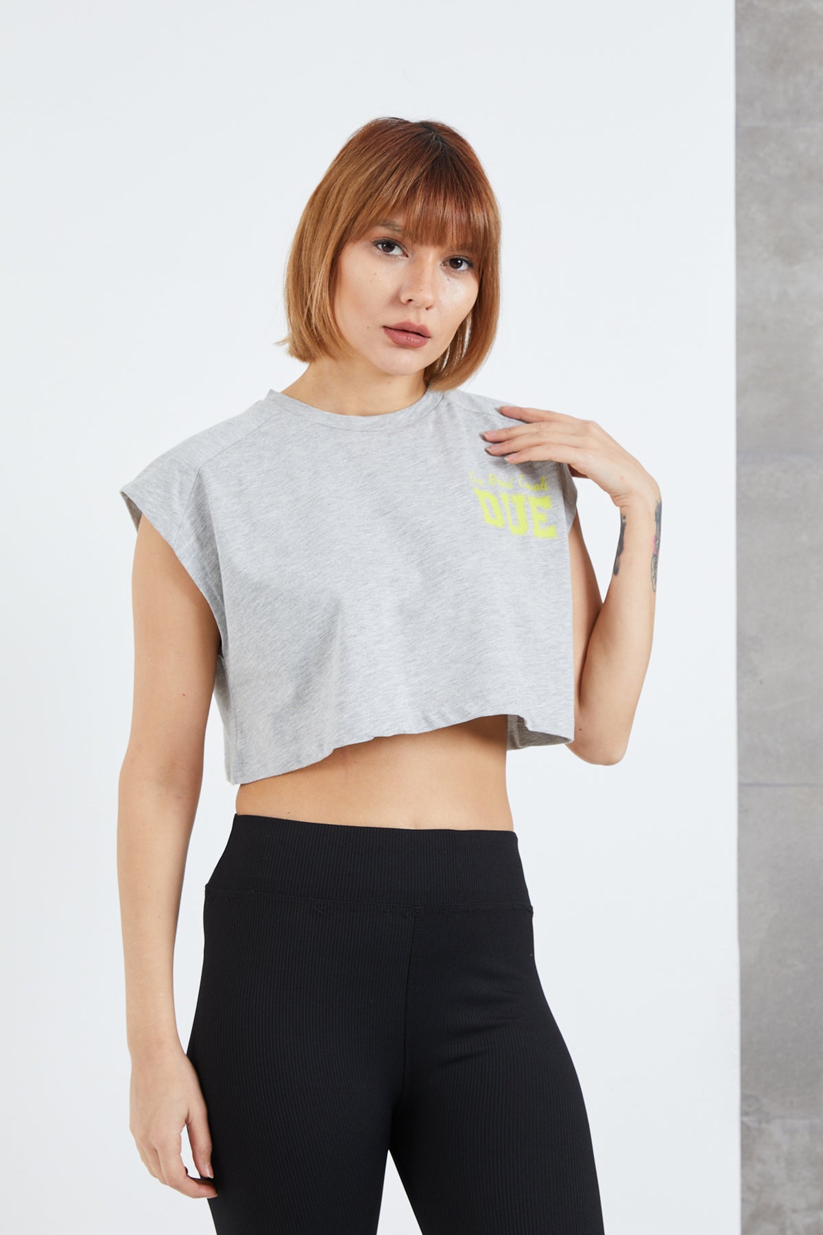 Yazı Baskılı Crop T-shirt Gri