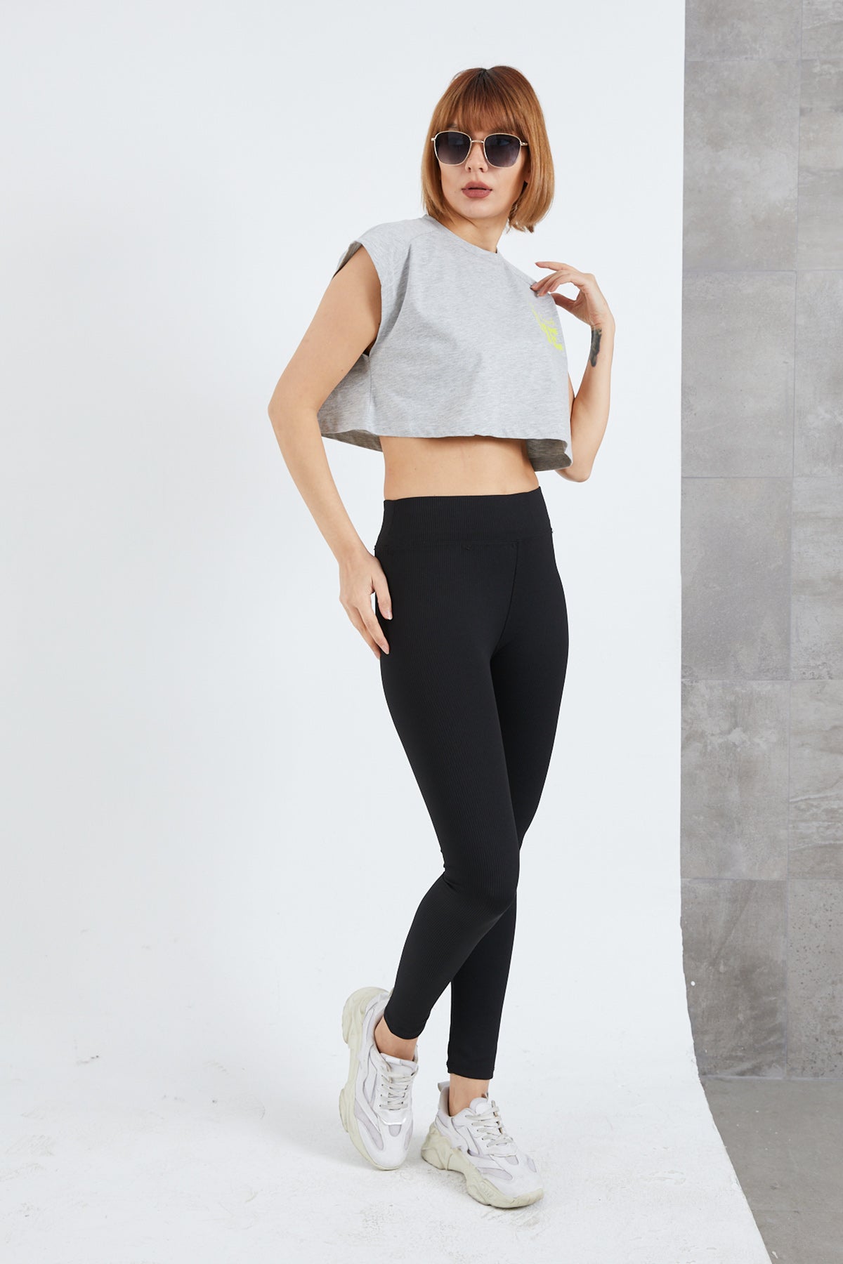 Yazı Baskılı Crop T-shirt Gri