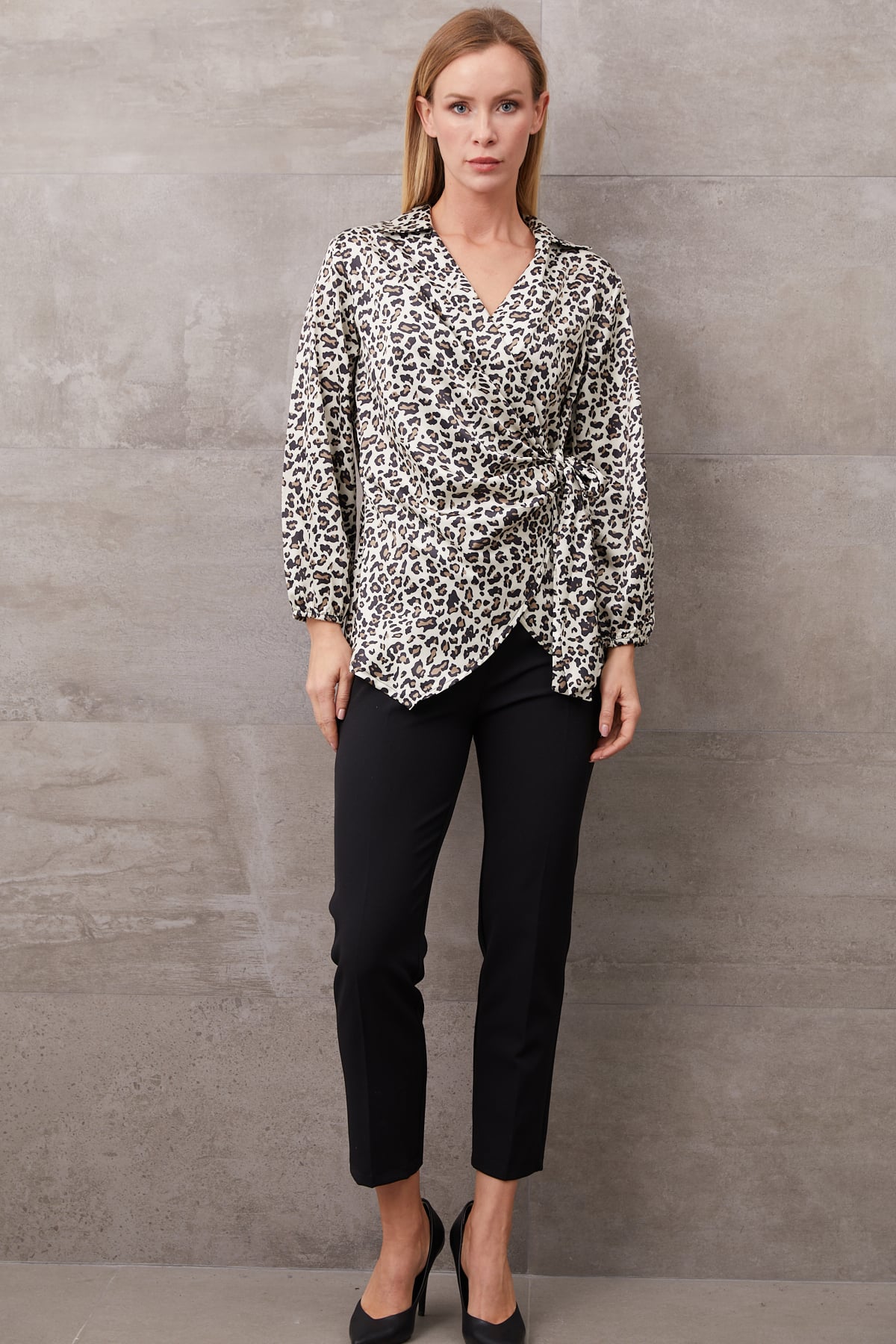 Leopar Desenli Büyük Beden Saten Gömlek Taş