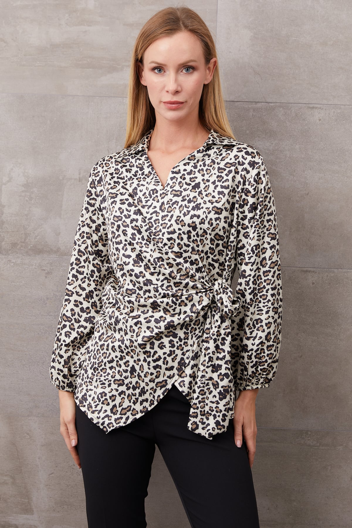 Leopar Desenli Büyük Beden Saten Gömlek Taş