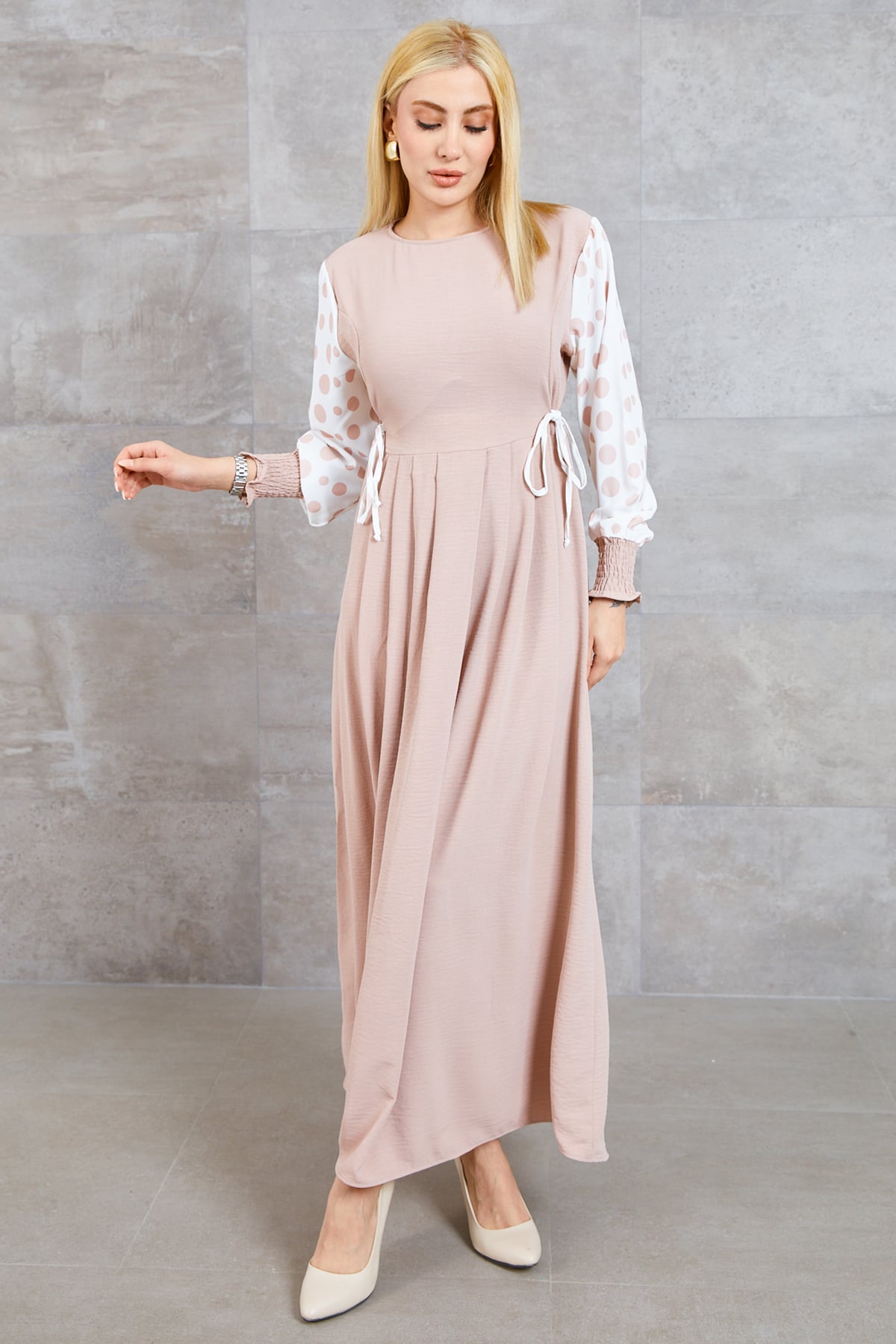 Büyük Beden Puantiyeli Kolu Lastikli Uzun Elbise Vizon