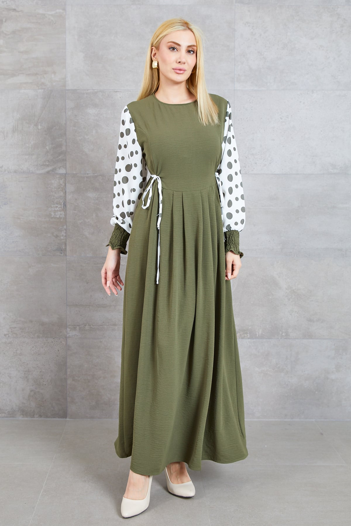 Büyük Beden Puantiyeli Kolu Lastikli Uzun Elbise Haki