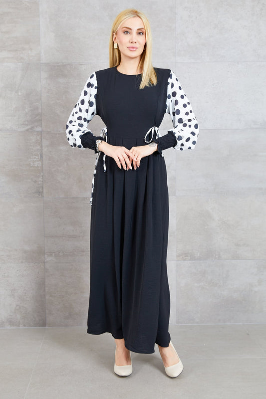 Büyük Beden Puantiyeli Kolu Lastikli Uzun Elbise Siyah