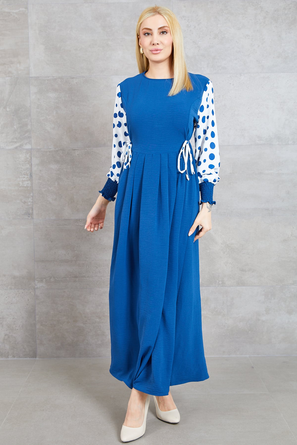 Büyük Beden Puantiyeli Kolu Lastikli Uzun Elbise İndigo