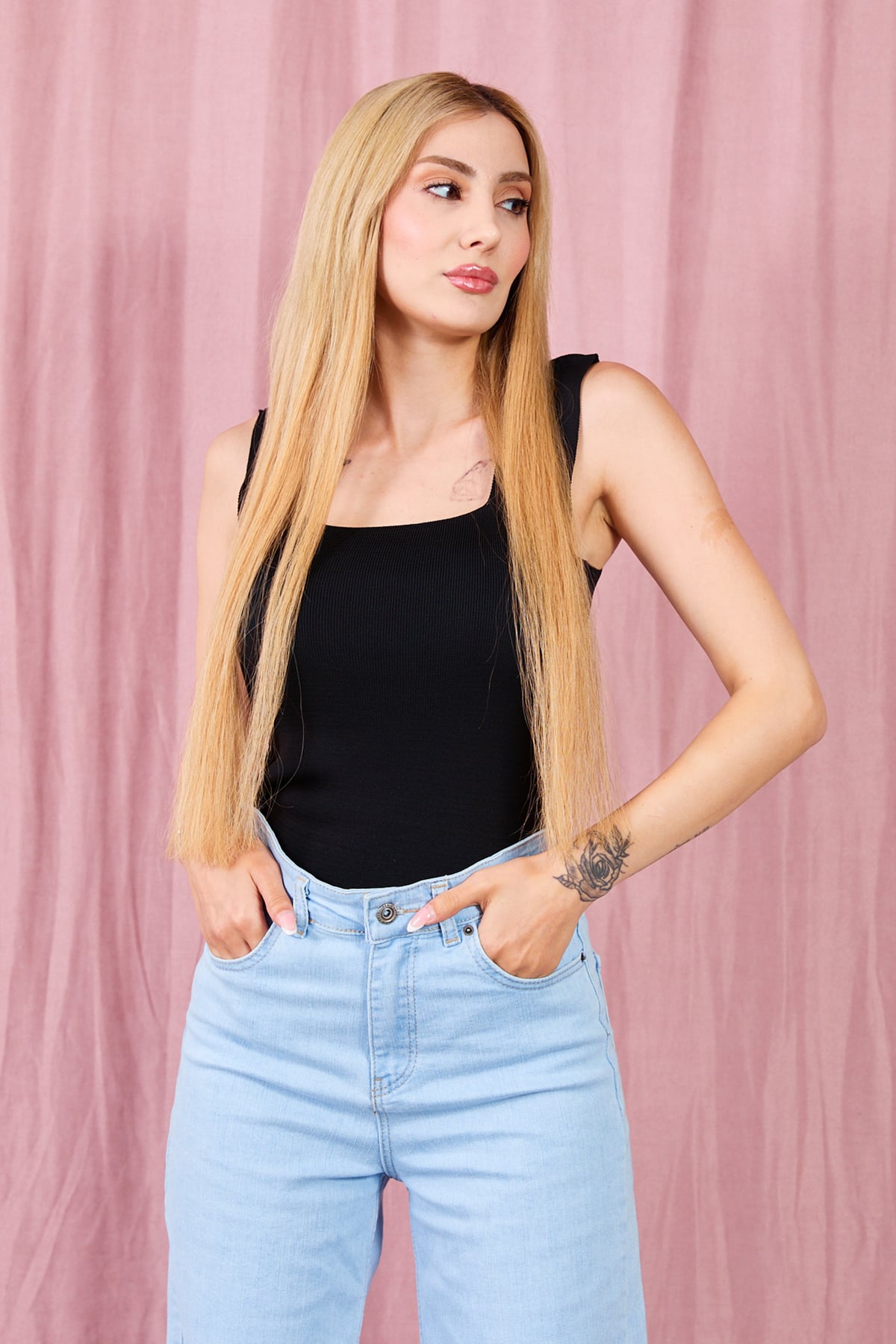 Kare Yaka Kalın Askılı Triko Atlet Siyah