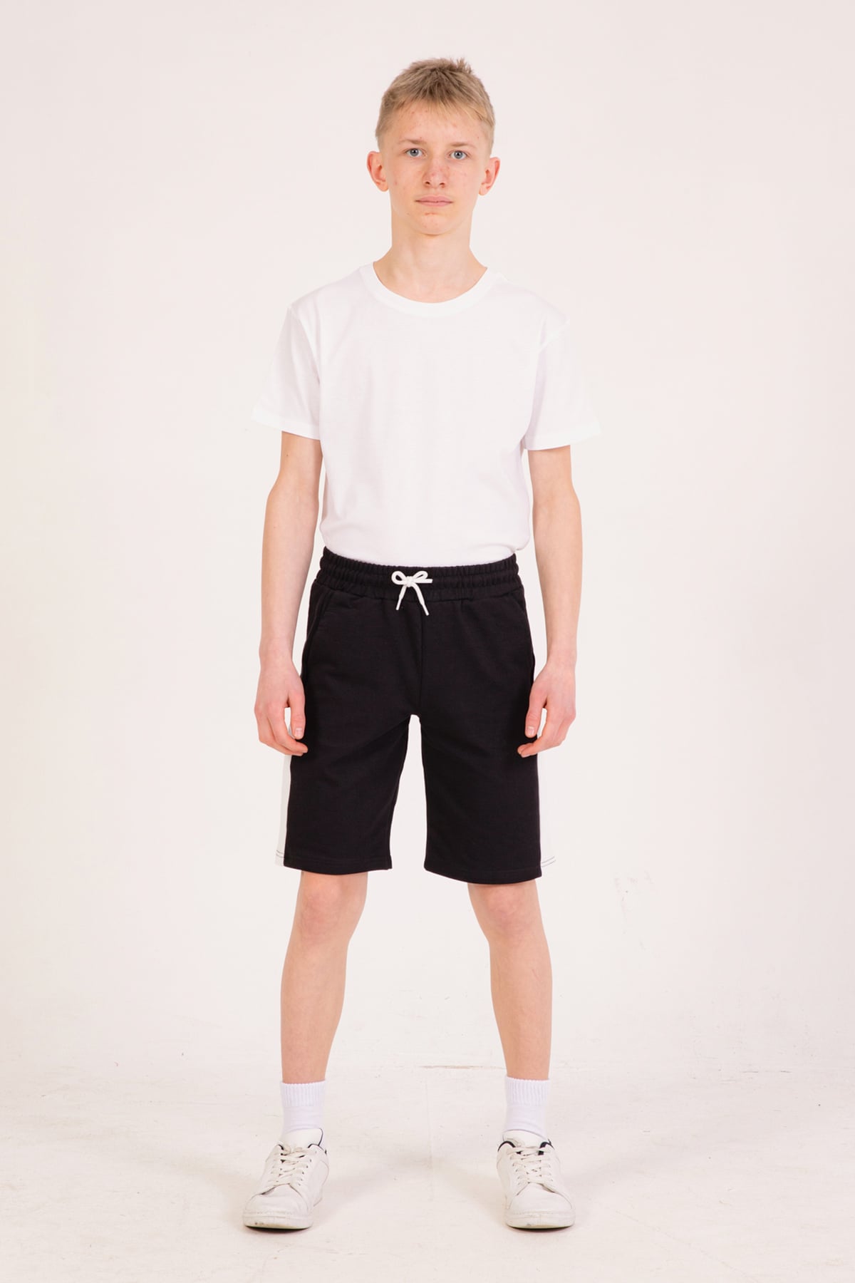 Erkek Çocuk Garnili Şort Siyah