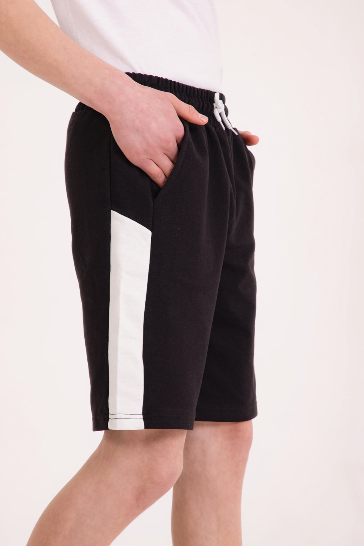 Erkek Çocuk Garnili Şort Siyah