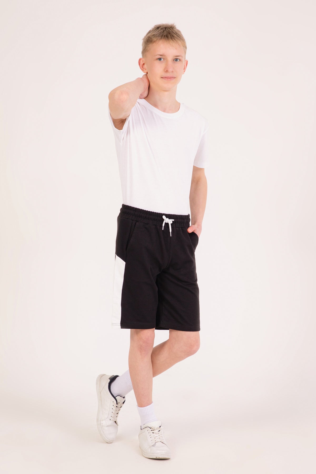 Erkek Çocuk Garnili Şort Siyah