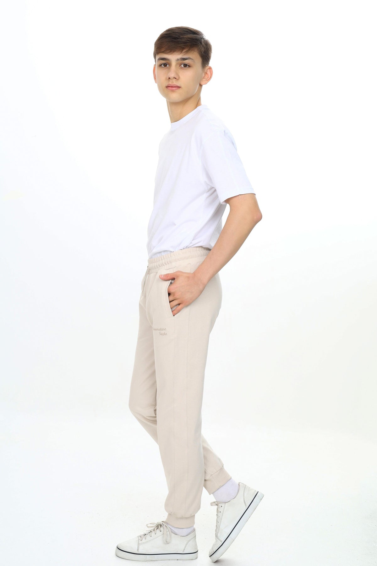 Erkek Çocuk Nakışlı Eşofman Altı Bej