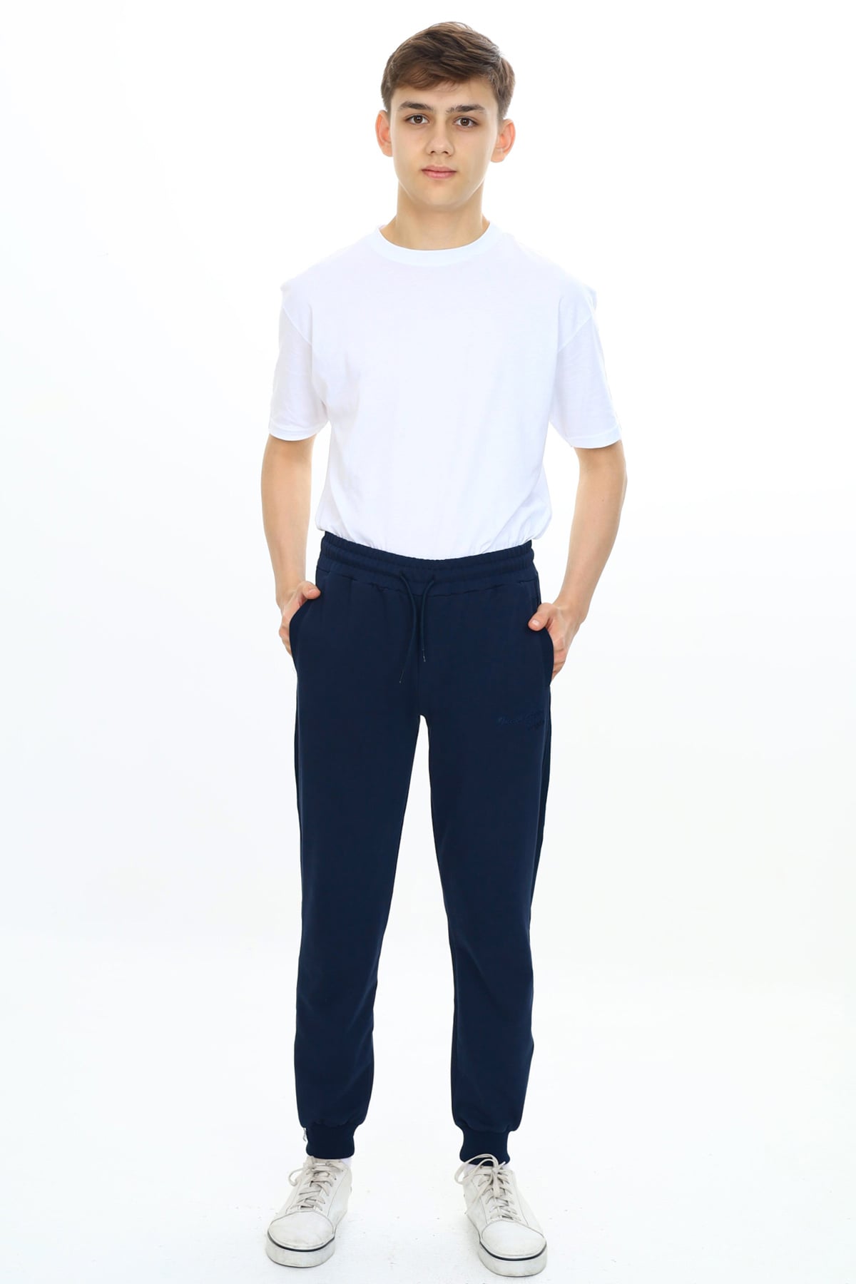 Erkek Çocuk Nakışlı Eşofman Altı Lacivert