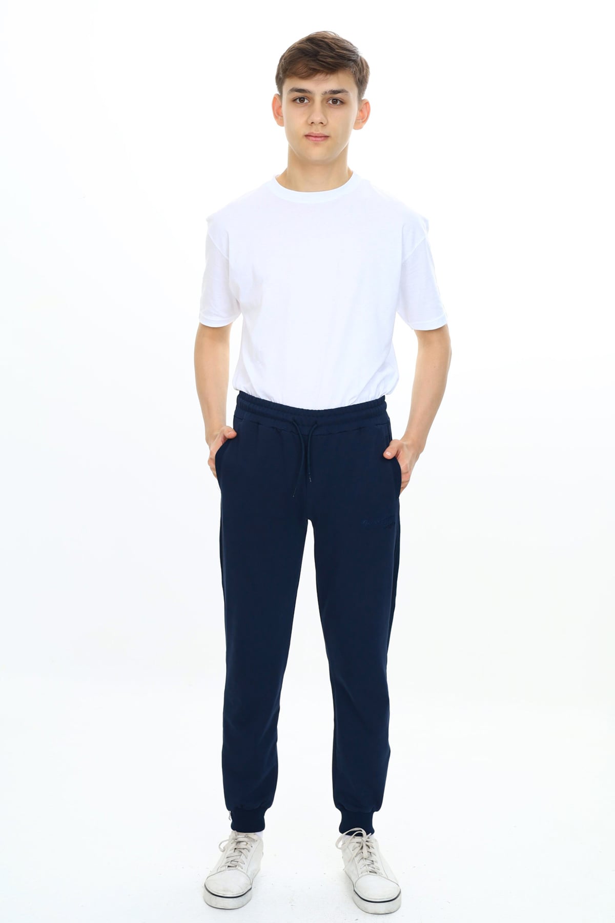 Erkek Çocuk Nakışlı Eşofman Altı Lacivert