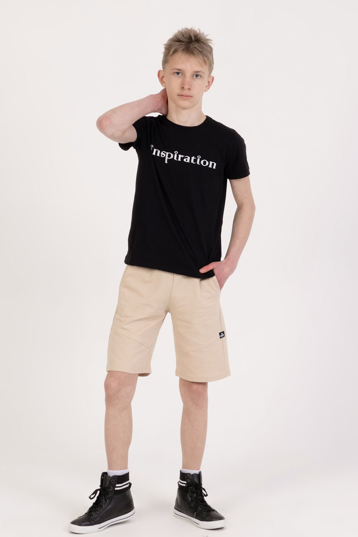 Erkek Çocuk Armalı Şort Bej