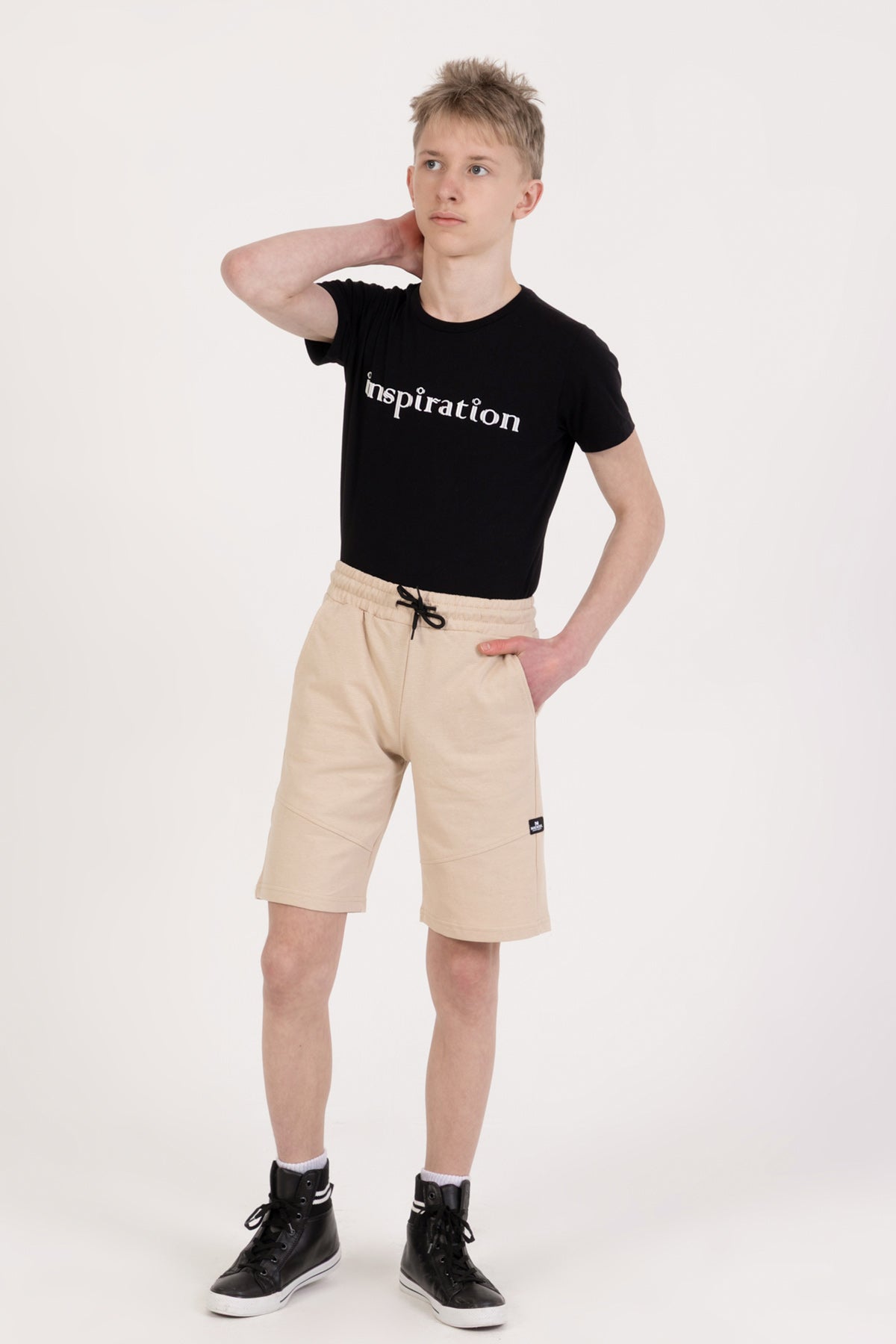 Erkek Çocuk Armalı Şort Bej