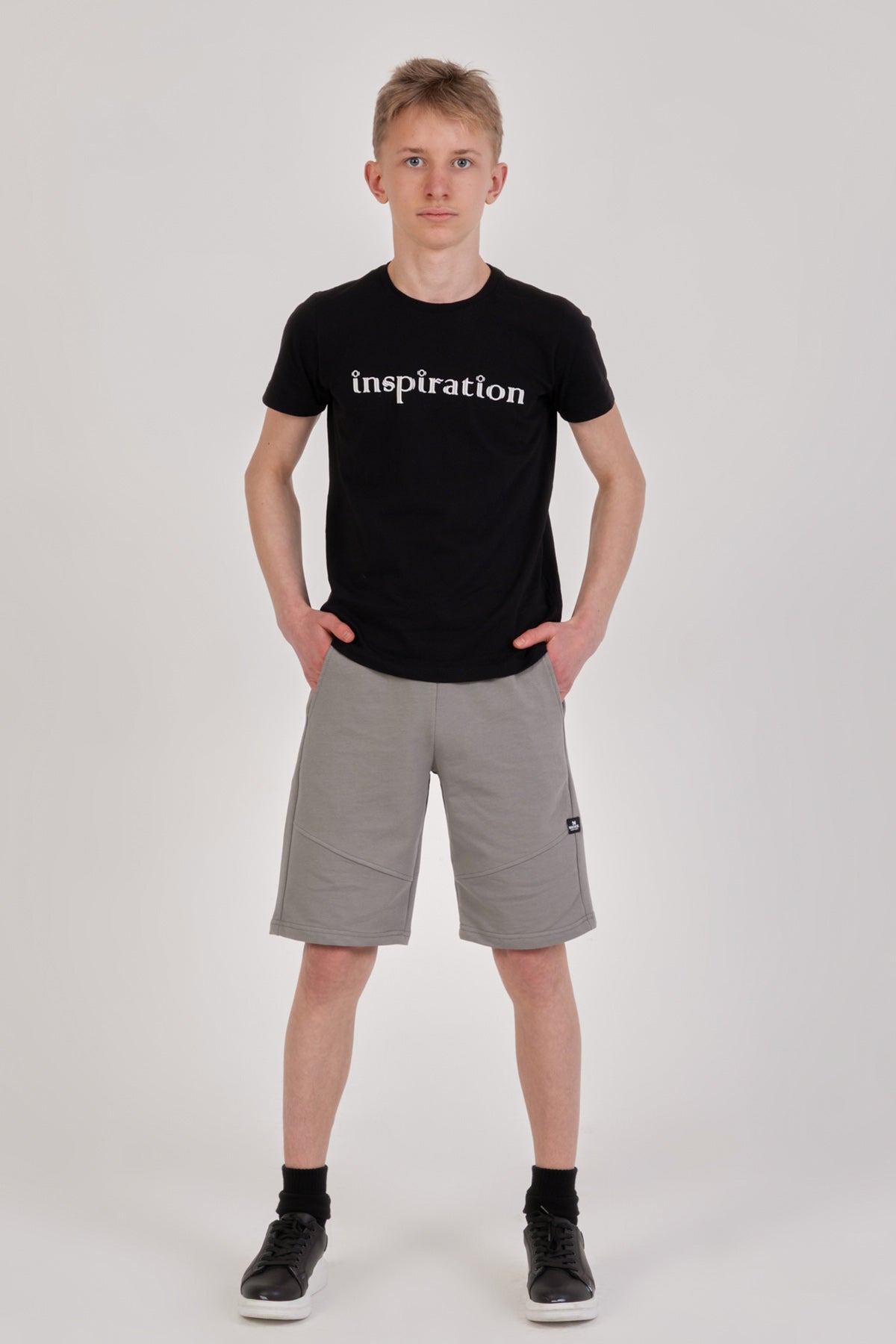 Erkek Çocuk Armalı Şort Gri