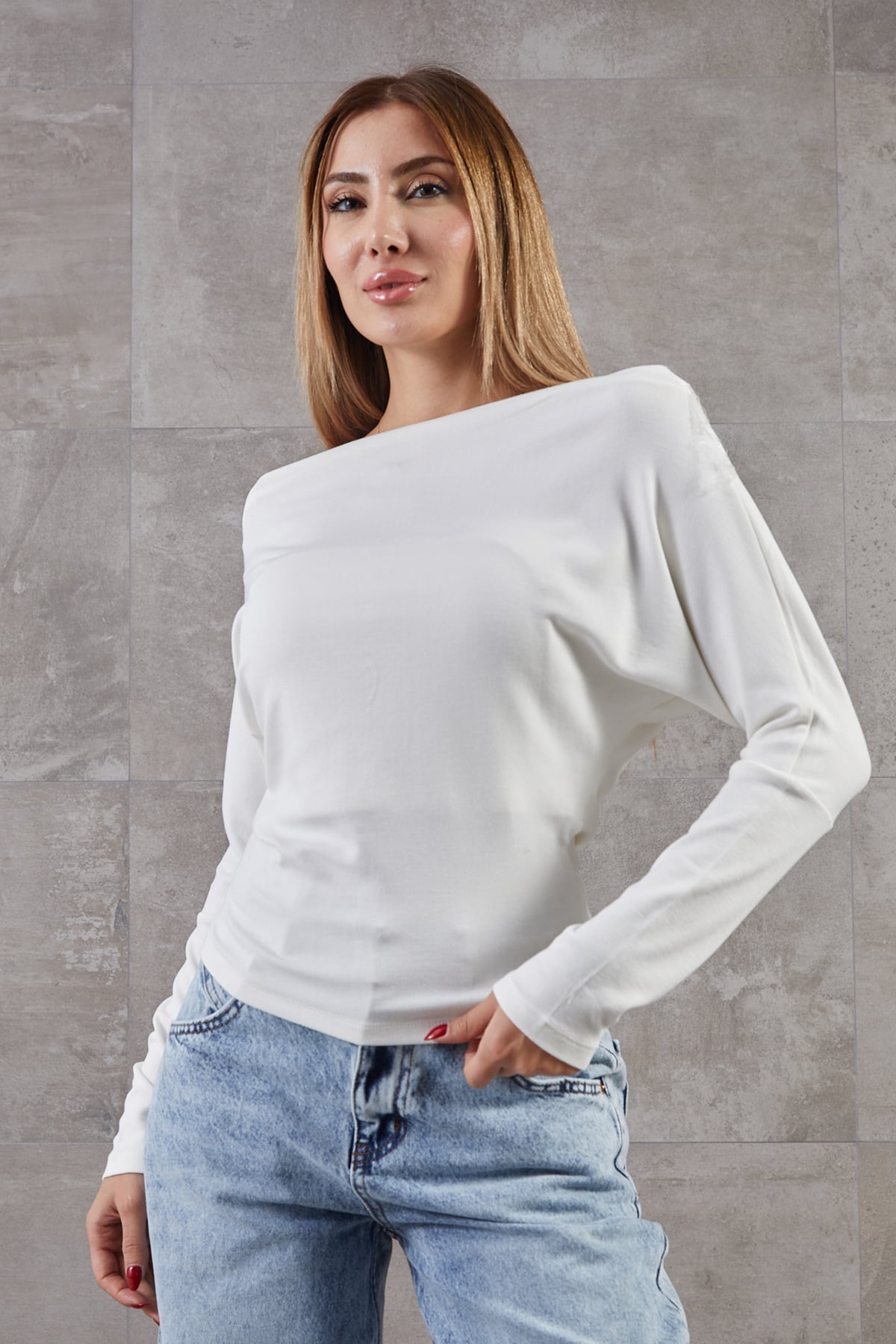 Kayık Yaka Basic Uzun Kol Bluz Ekru