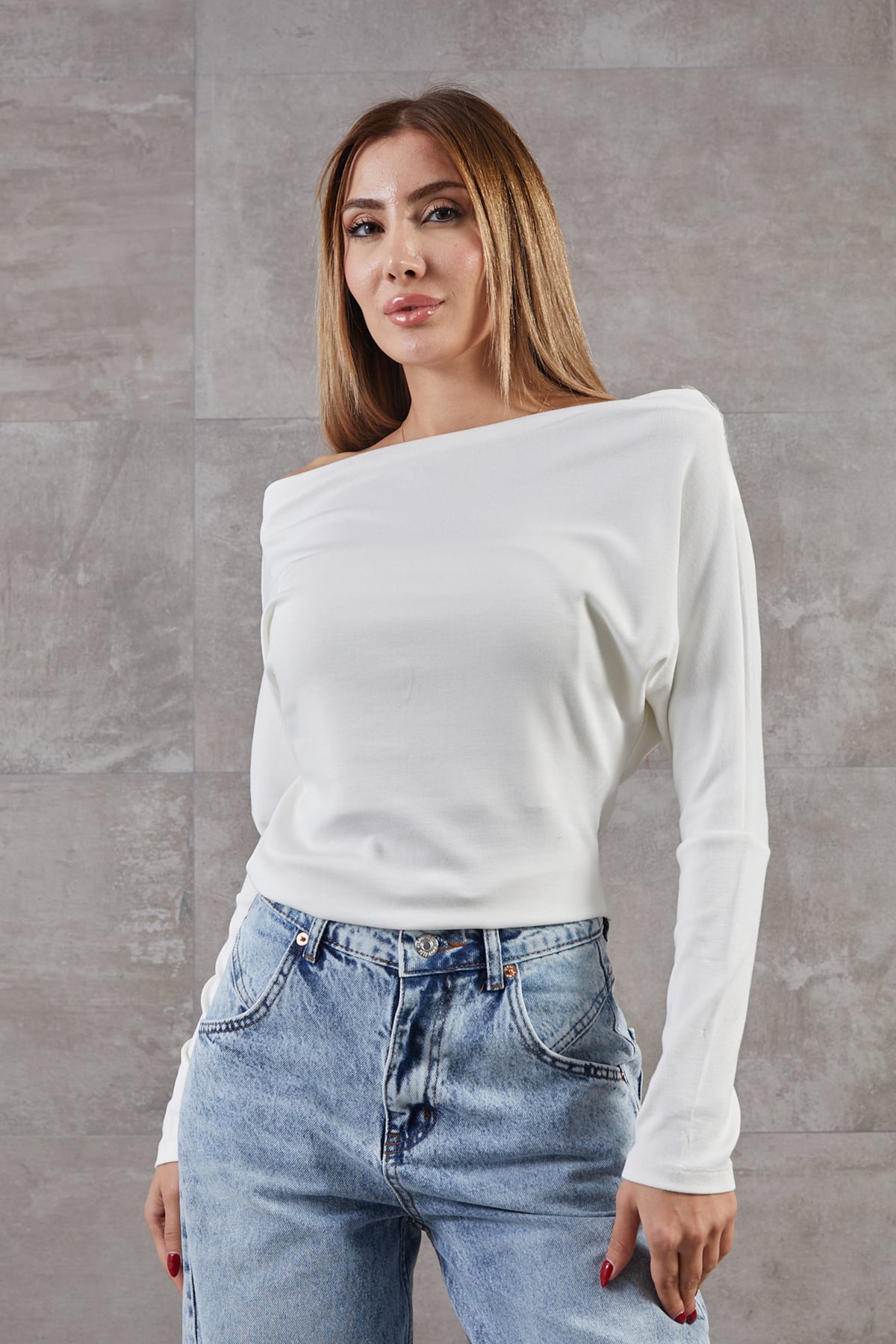 Kayık Yaka Basic Uzun Kol Bluz Ekru