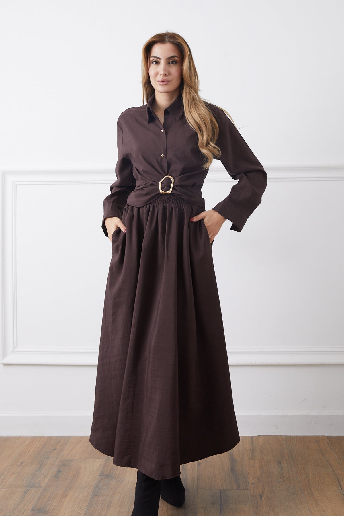 Kemer Detaylı Gömlek Etek İkili Takım Kahve