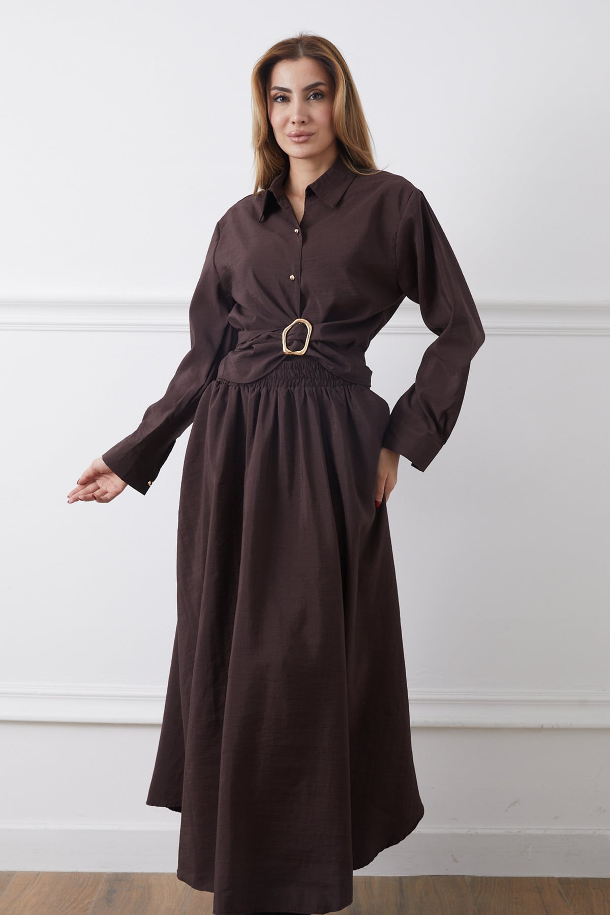 Kemer Detaylı Gömlek Etek İkili Takım Kahve