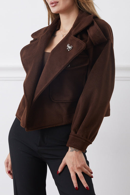 Broş Detaylı Tek Cepli Kısa Kaşe Ceket Kahve