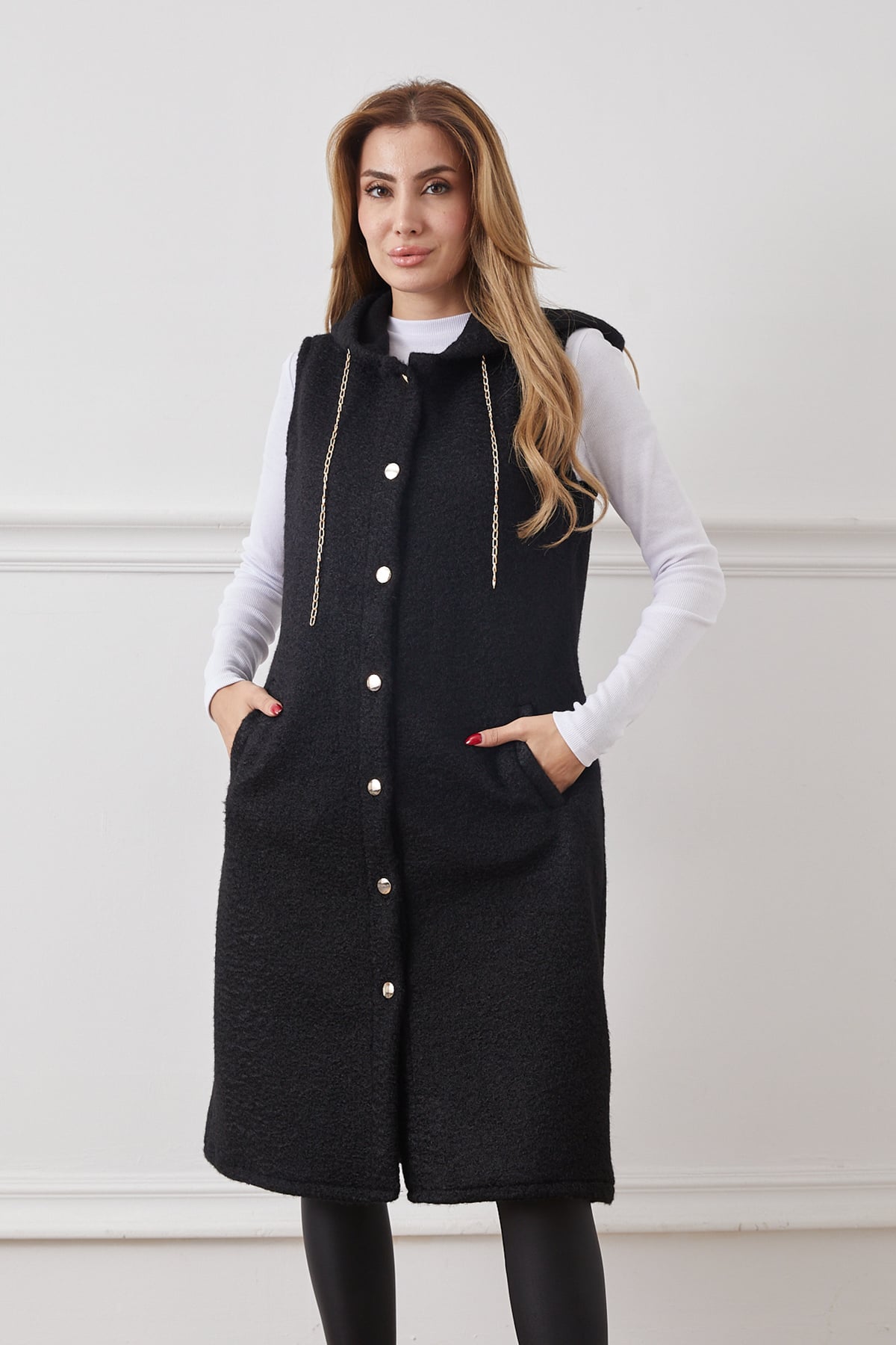 Zincir Detaylı Kapüşonlu Uzun Buklet Yelek Siyah