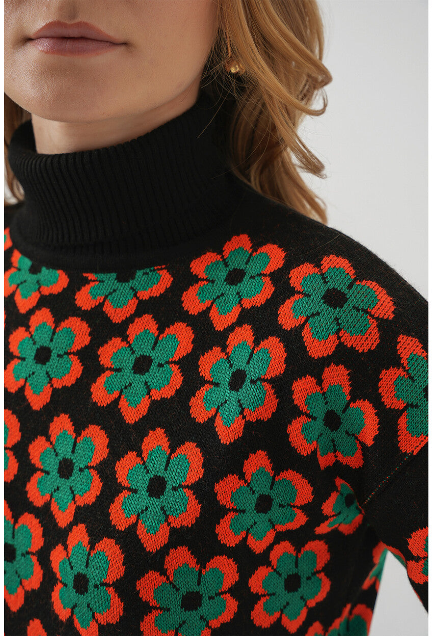 15801 Boğazlı Desenli Crop Kazak