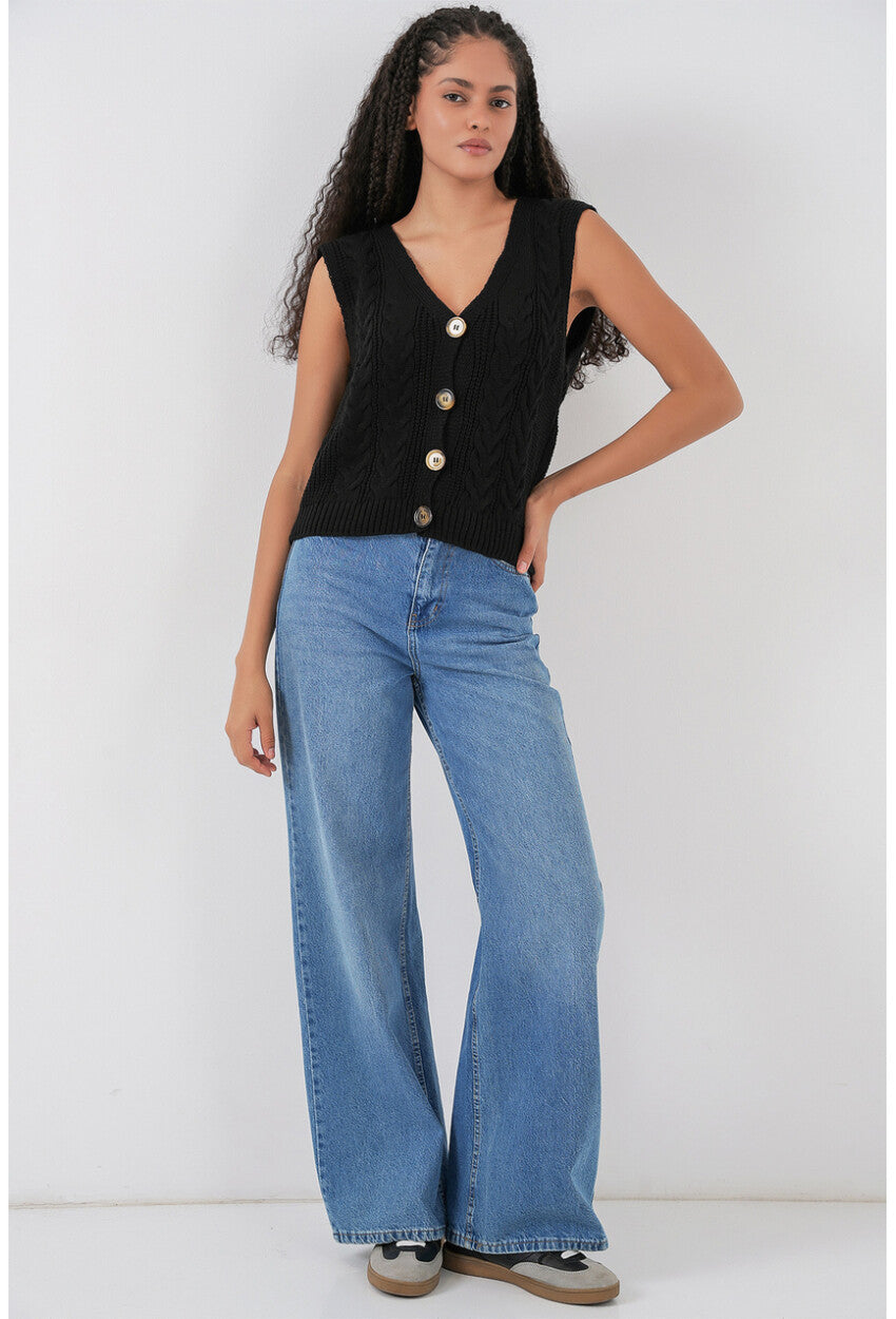 15882 Düğmeli Kısa Triko Yelek